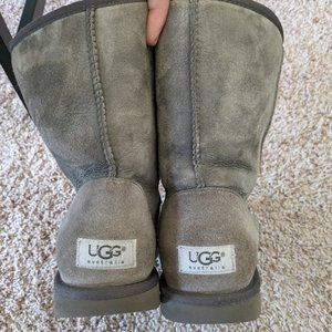 UGG Australia Women Size W9